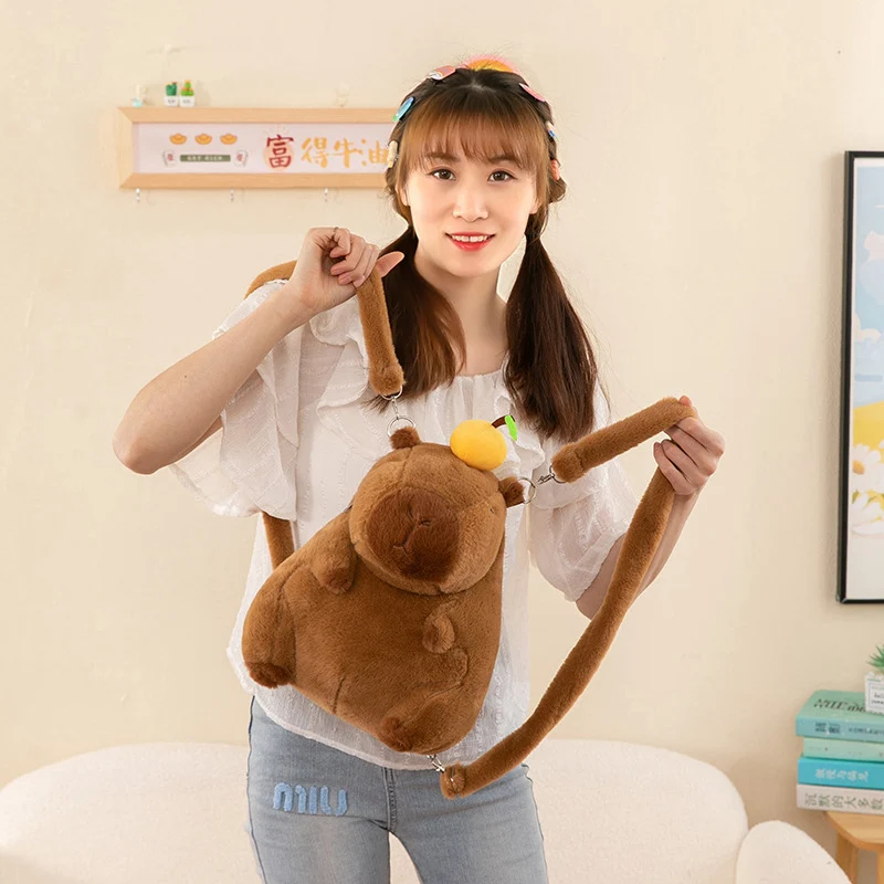 35 cm de haute qualité Kawaii dessin animé Capybara en peluche poupée sac à dos haut fruits Capybara Animal en peluche sac cadeau pour garçons et filles