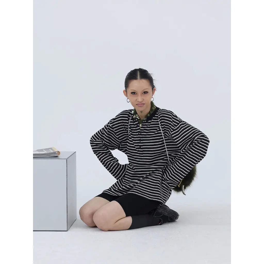 

Meiya Fuzzykon Relaxed Long-Sleeved Henley Shirt Cotton Simple Striped Design Loose Fit Women's T-shirt
