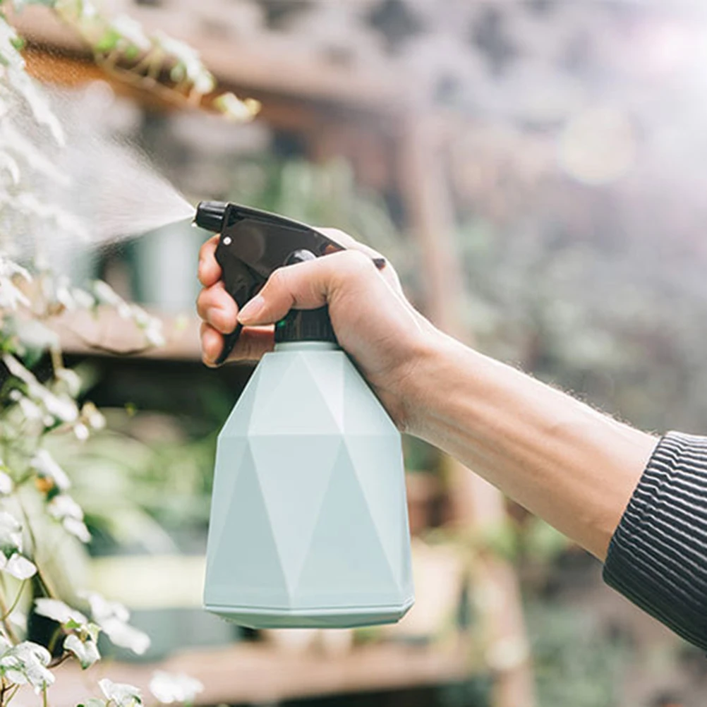 

600 Ml Cold Resistant Durable Watering Can Fine Atomization Strong Water Flow Portable H Press Spray Bottle For Home Office