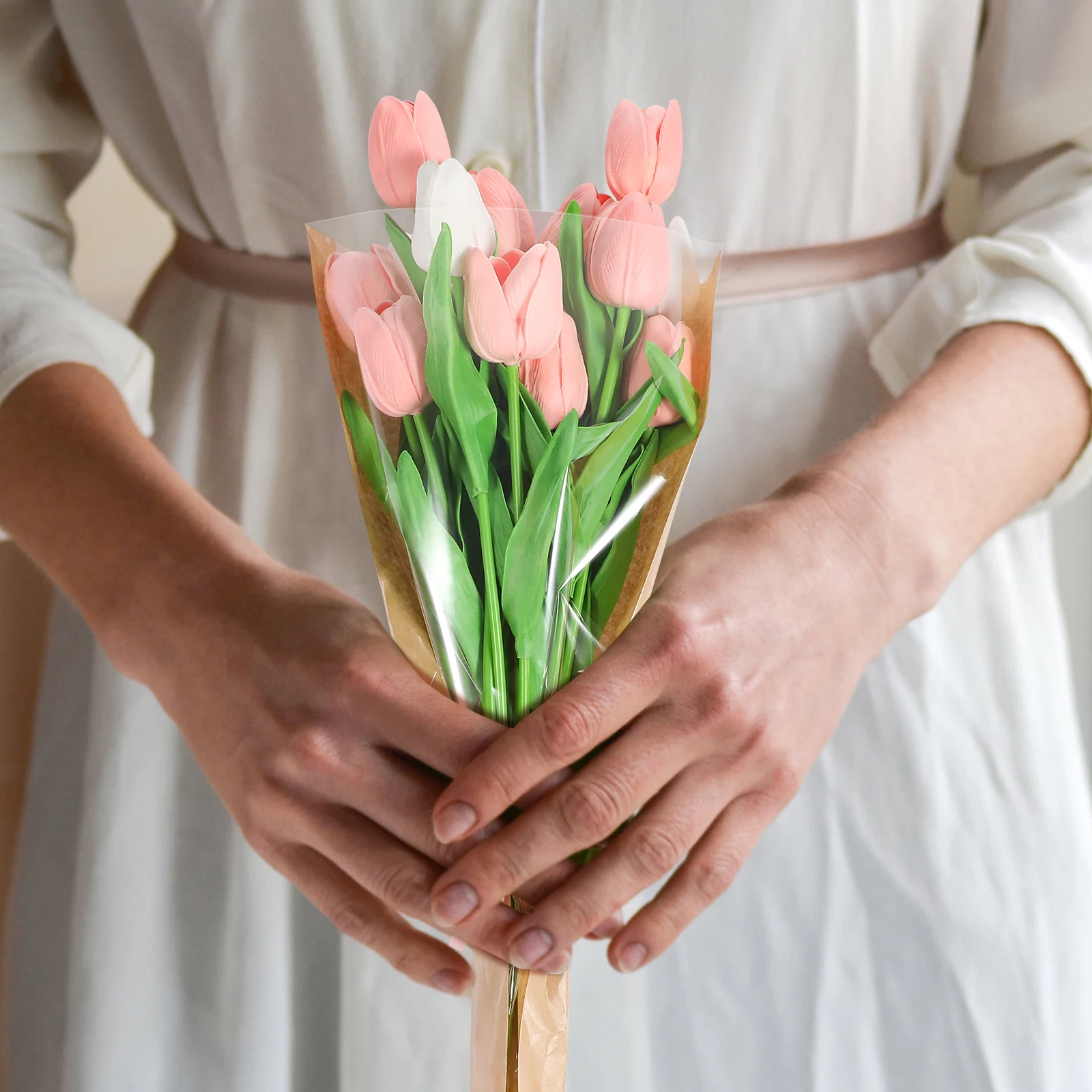 

Bouquet Wrapping Bag Flower Packaging Paper Dozen Khaki Lightweight Handle Rope Protection Transportation for Mothers