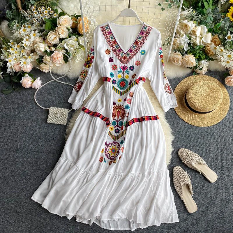 

2024 New Women Summe Floral Embroidery Lantern Sleeve Beach Bohemian Linen Cotton Long Dresses Ladies V Neck Loose Dress