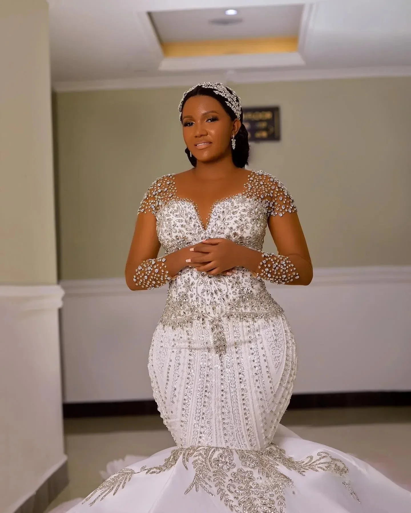 

Свадебное платье для невесты больших размеров в африканском стиле, роскошное, с эффектом иллюзии, силуэт русалка, из прозрачного сатина, с бисером и стразами.