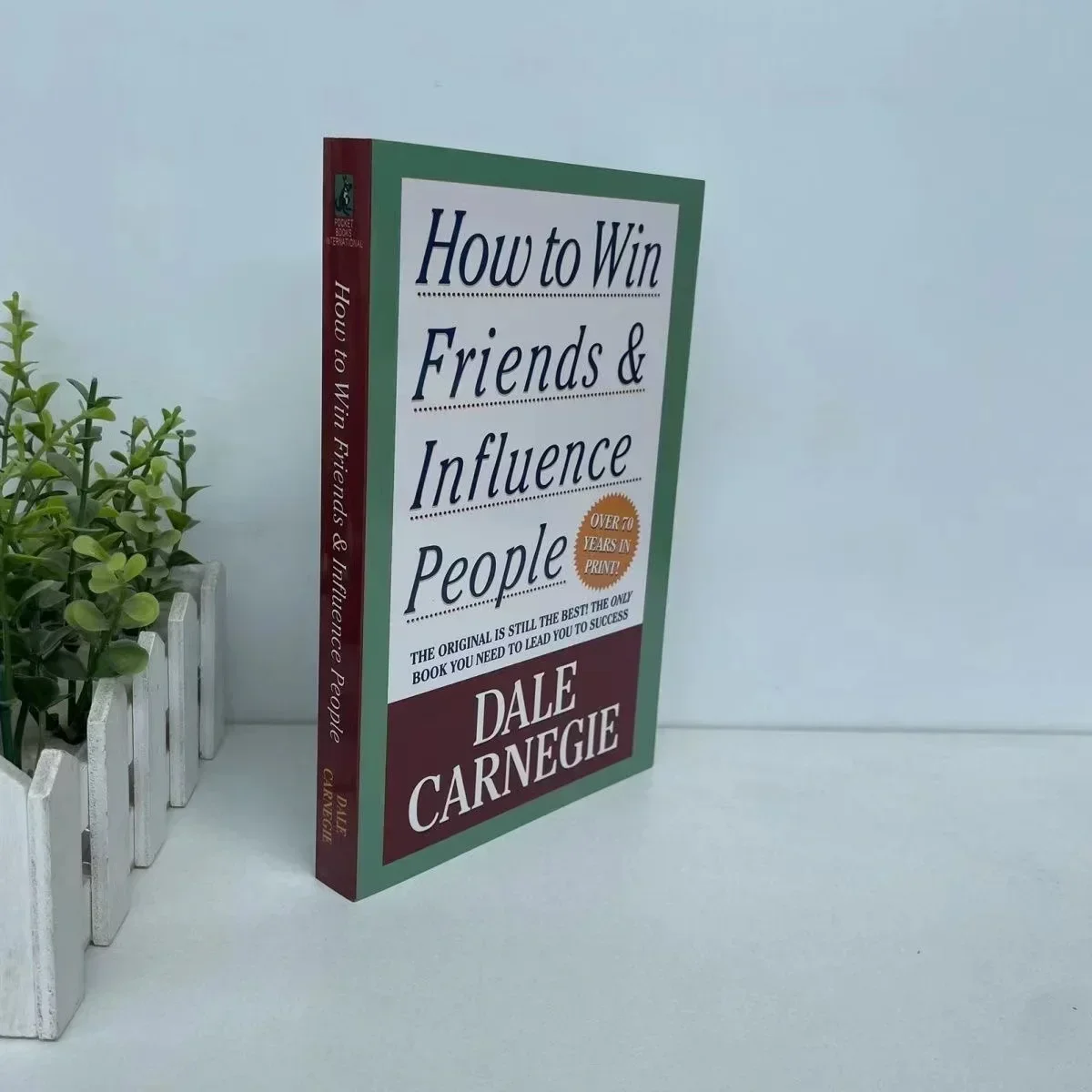 How To Win Friends & Influence People By Dale Carnegie Interpersonal Communication Skill Reading Book for Adult