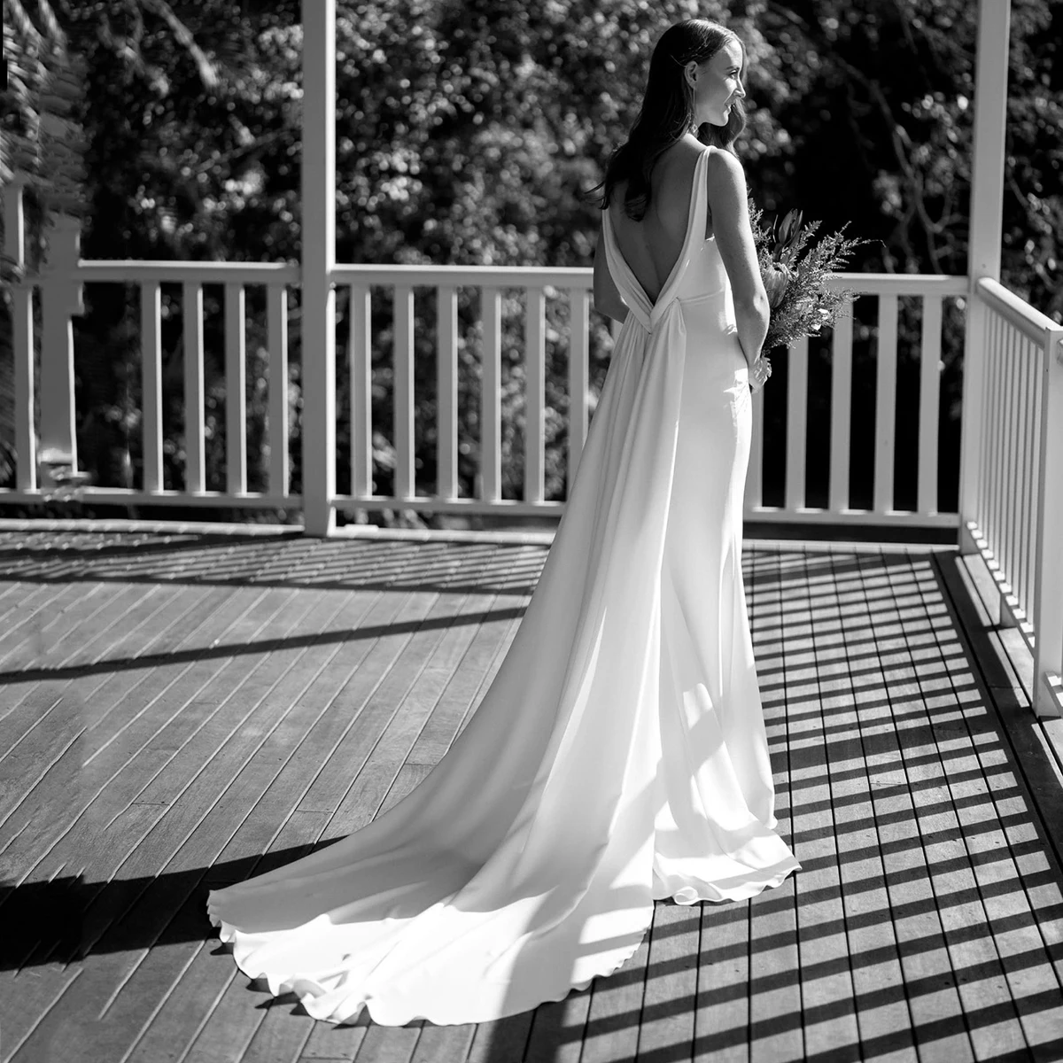 Drape Back Column Crepe Wedding Dress Detachable Train Customized Plunging V Neck Figure Hugging Trumpet Backless Bridal Gowns