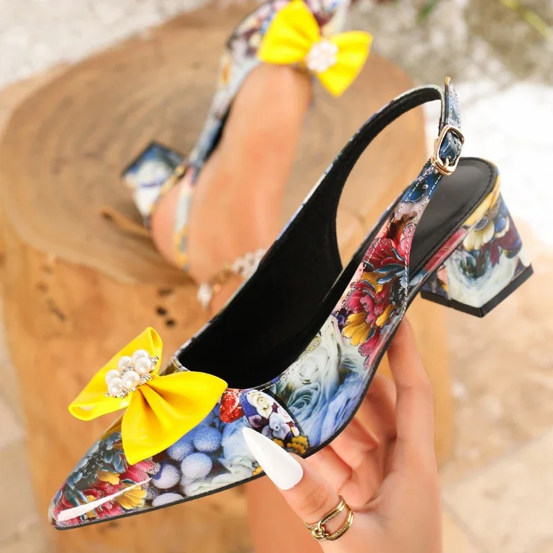 

Элегантные брендовые туфли на высоком каблуке с бусинами и бантом, женские модные пикантные туфли-лодочки с острым носком и пряжкой сзади, роскошные банкетные модельные туфли