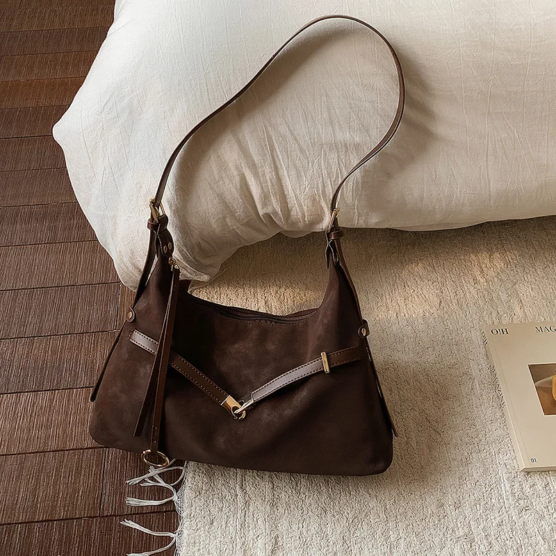 

2025 Autumn Winter Spacious Bucket Bag, Fashion Underarm Purse for Women, Commuter Tote Crossbody, Versatile Day-to-Night Bag