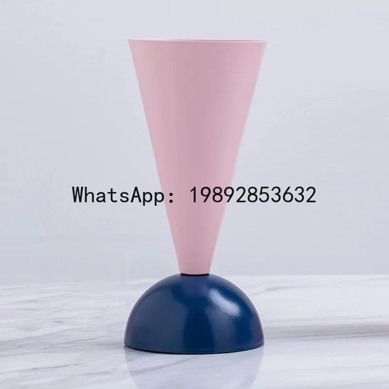 

Creative Metallic Colored Vase Geometric Triangle Flower Vase Flower Arrangement Accessories Terrarium Home Decoration