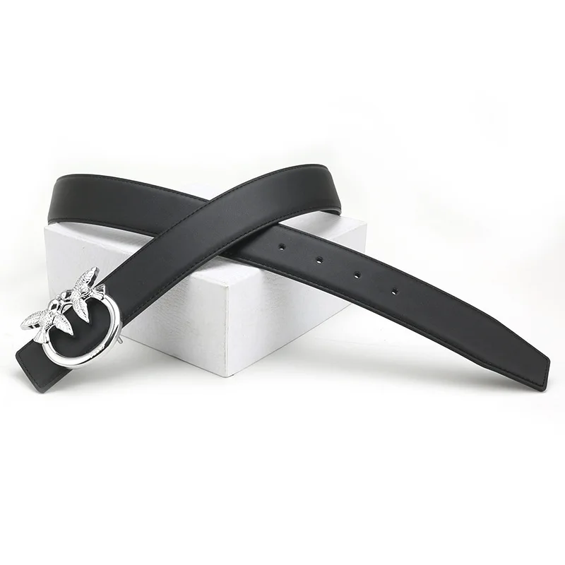 メンズ本革ベルト、メタルバックル付き、調節可能なウエストバンド、カジュアルジーンズやビジネスウェアに最適、耐久性がありスタイリッシュ