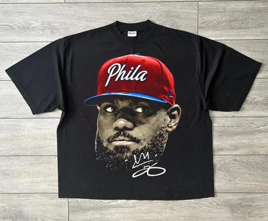 LeBron James King in Philadelphia Graphic Tshirt