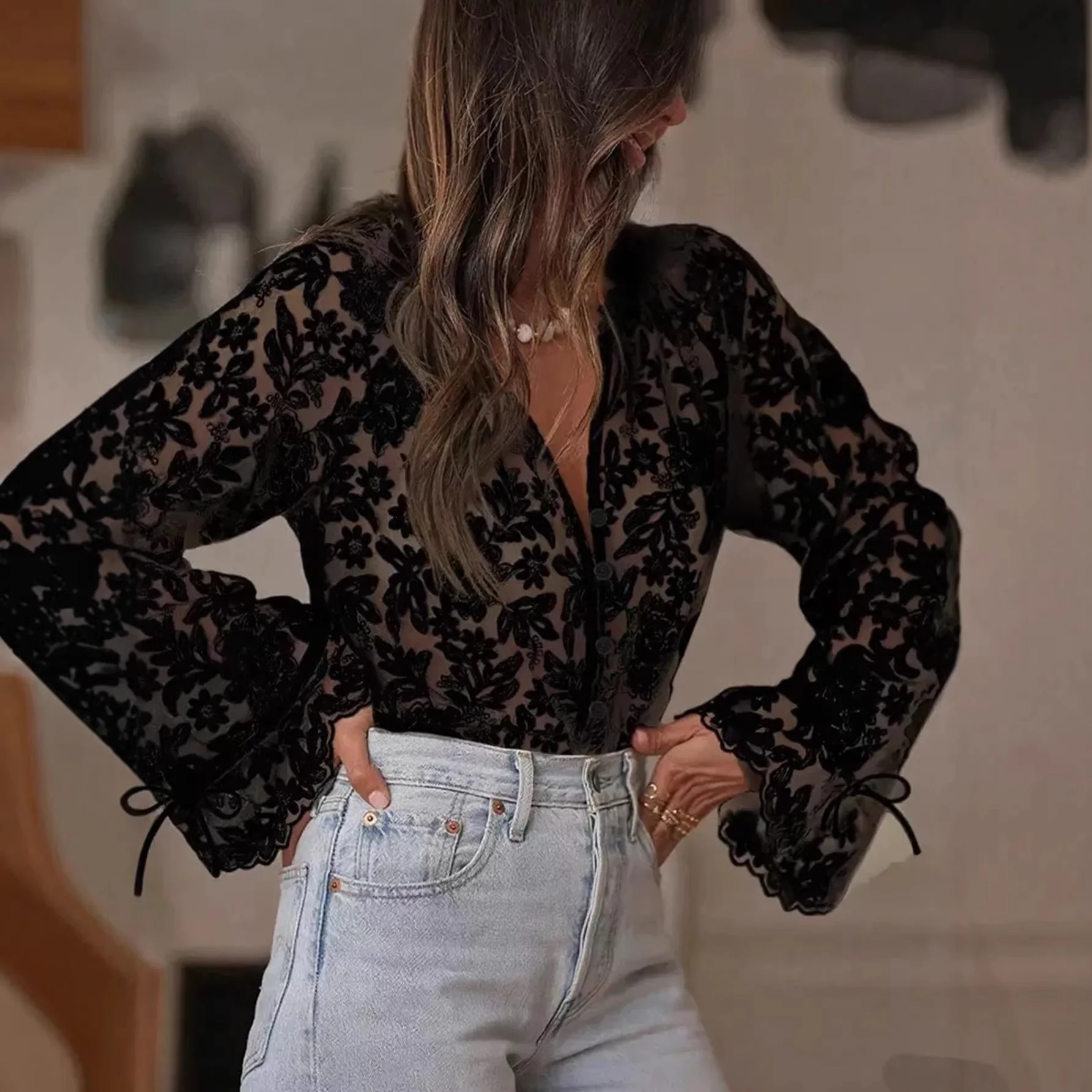 2026 Summer Shirt Lace Shirt Women's Fashion New Style Hollow Lace Blouse Women M