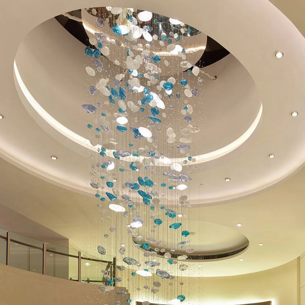 

Изготовленная на заказ люстра из дутого стекла, украшение для помещения, потолочное подвесное освещение для лестничного фойе, синий цвет морской волны, креативное искусство