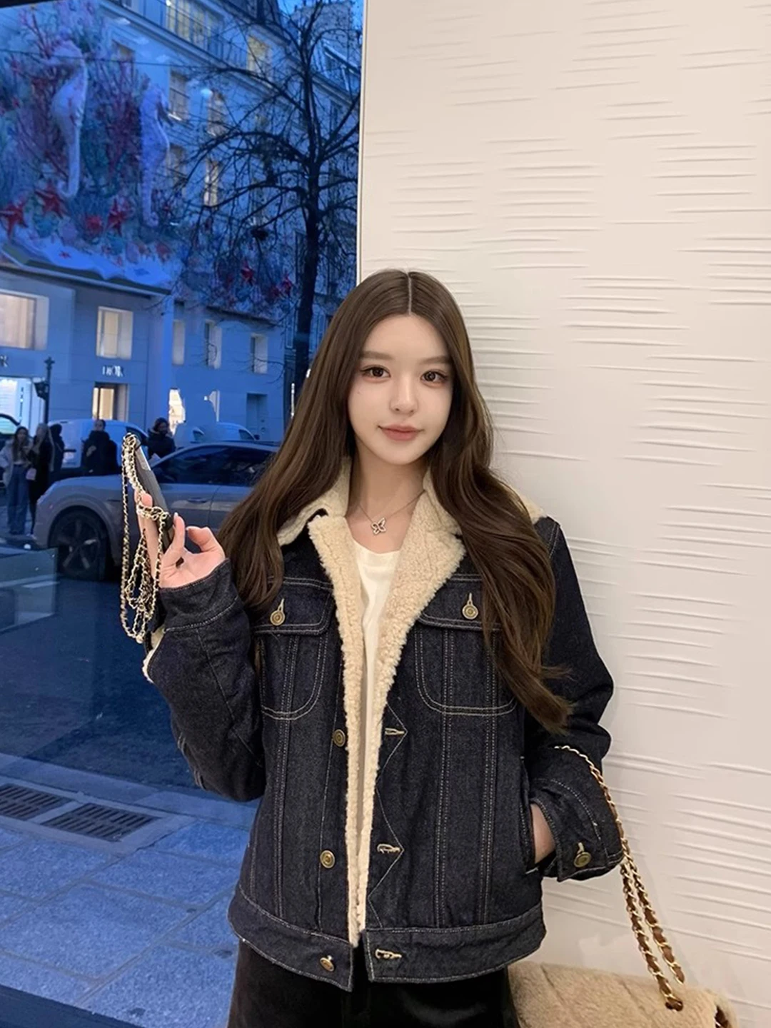 

Джинсовые пальто женские с ромбовидным мехом плюшевые женские осенние плиссированные верхняя одежда с воротником-стойкой на шнурке минималистичные куртки в консервативном стиле потертые