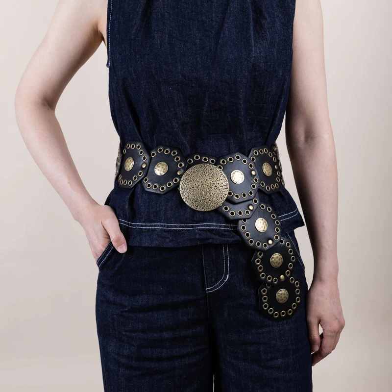 Bronze buckle for Ladies with vintage hollowed punk cowgirl belts For Women waist Decorate hanging connection on Shirt clothing