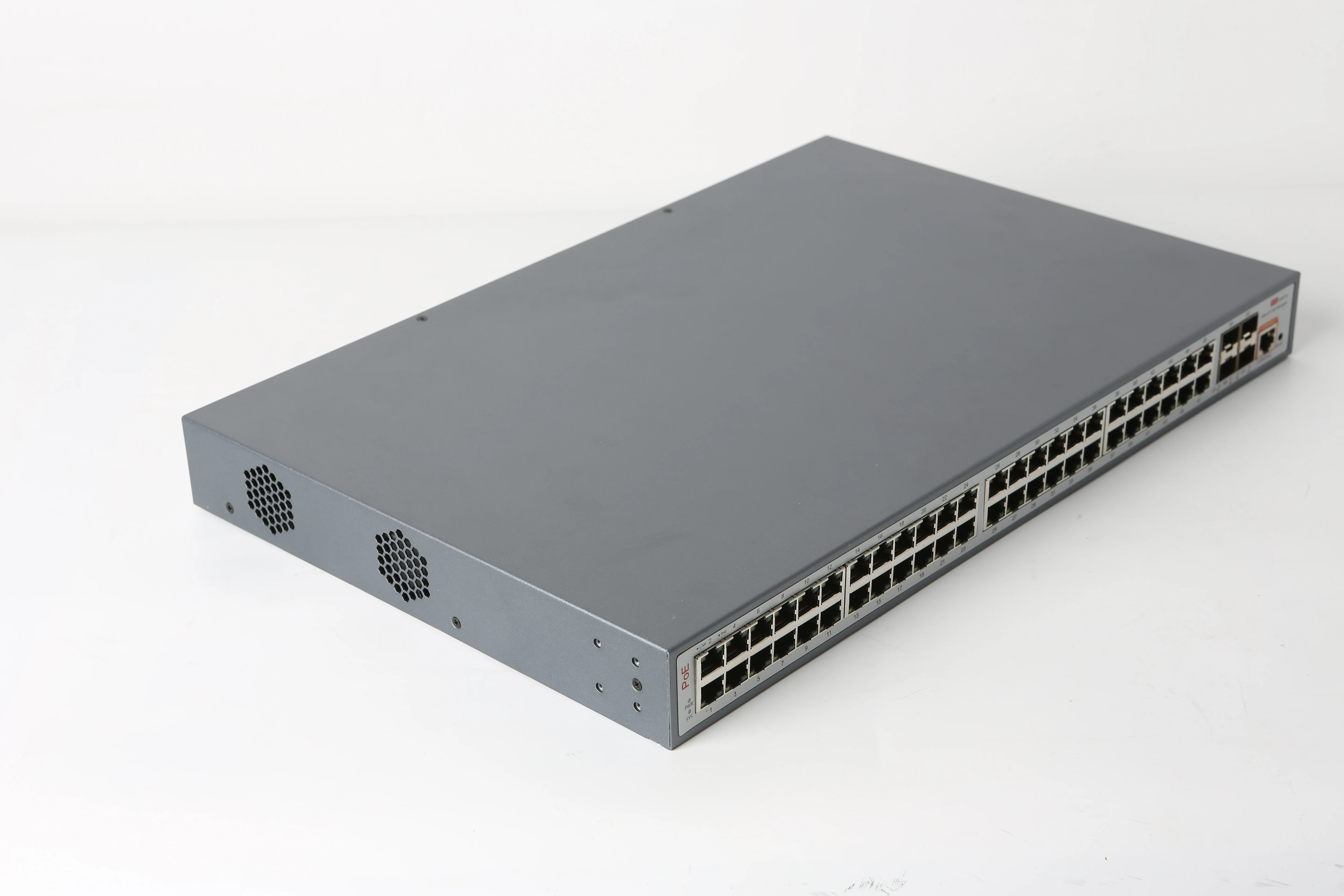 

48-портовый управляемый PoE-коммутатор L3 с 48 портами 10/100/1000Base-T RJ45 и 4 слотами для оптоволоконных портов 1/10G SFP+