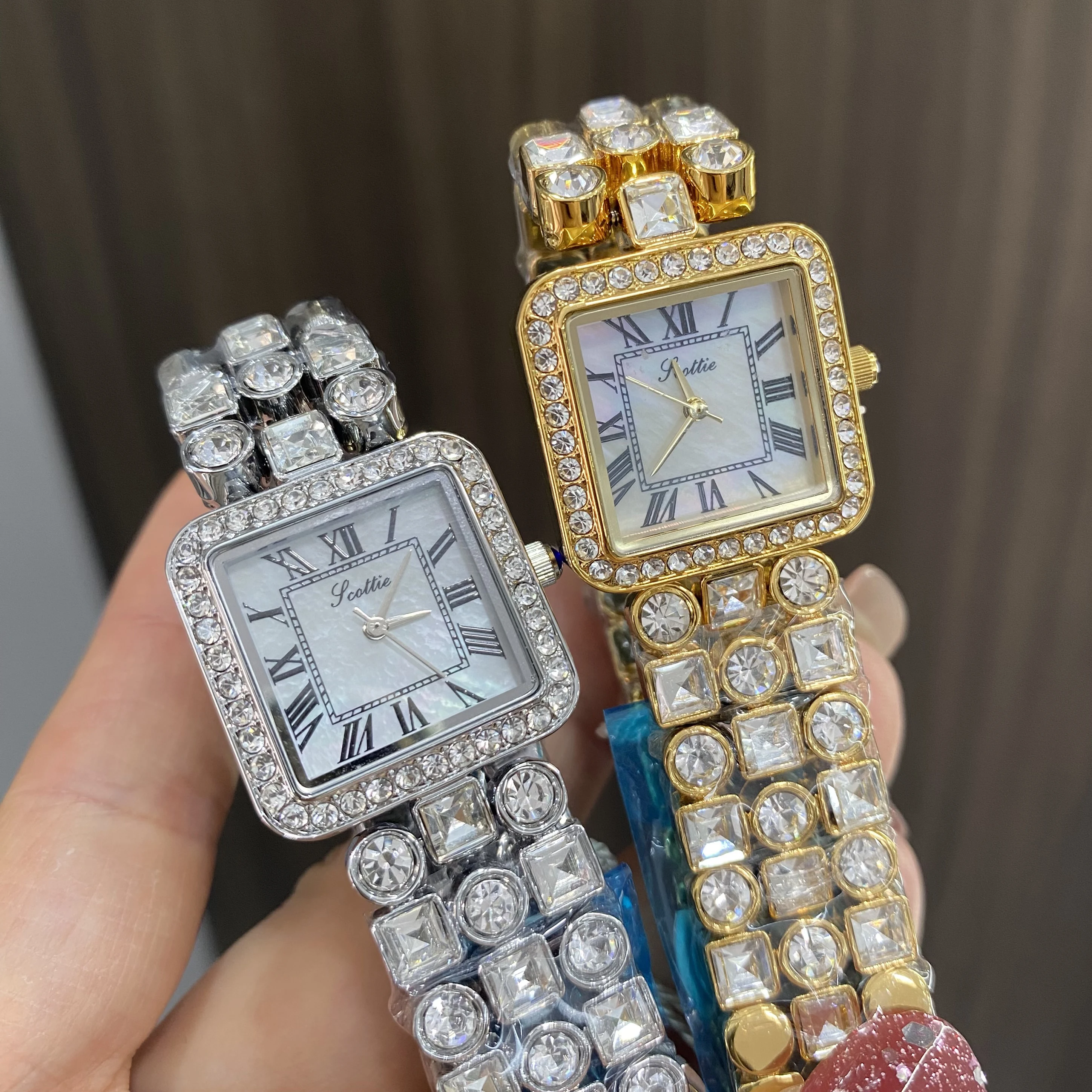 trendy-temperament-fritillary-bulb-dial-rhinestone-watch-for-women's-girl-chain-watch-women's-accessories-wholesale
