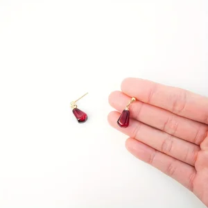 Kreativer rotes Granatapfel -Samenanhänger, goldene Ohrstolme, Mini -Früchte, handgefertigter Schmuck, Granatapfel -Dangle -Ohrringe, für sie anwesend 6 Hauptverkäufe früh unterstützt - №5