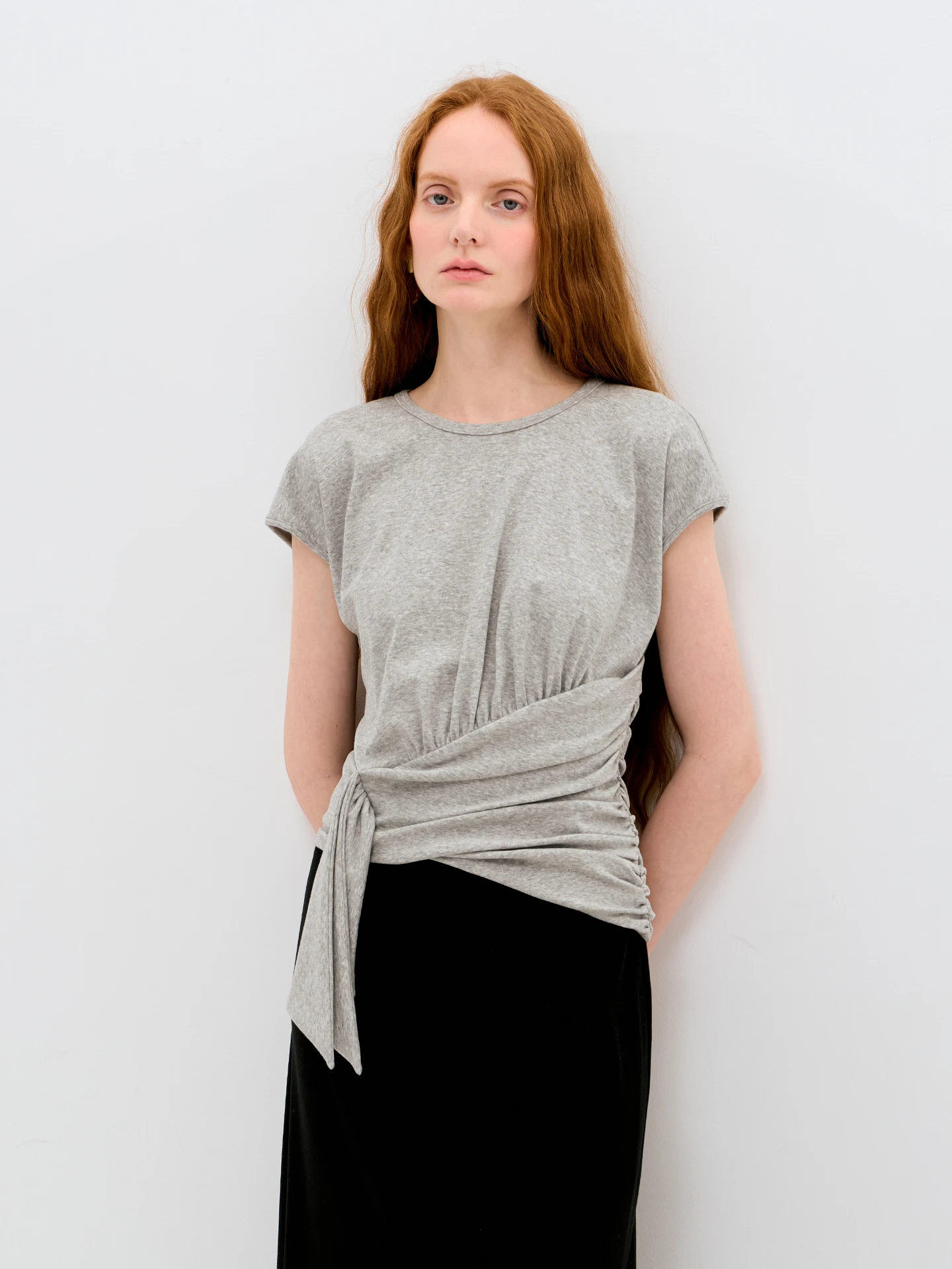 

LIMONN Comfortable Grey round Neck T-Shirt with Fly Sleeve Waist Cinching Button Detail Casual Style Women's Top