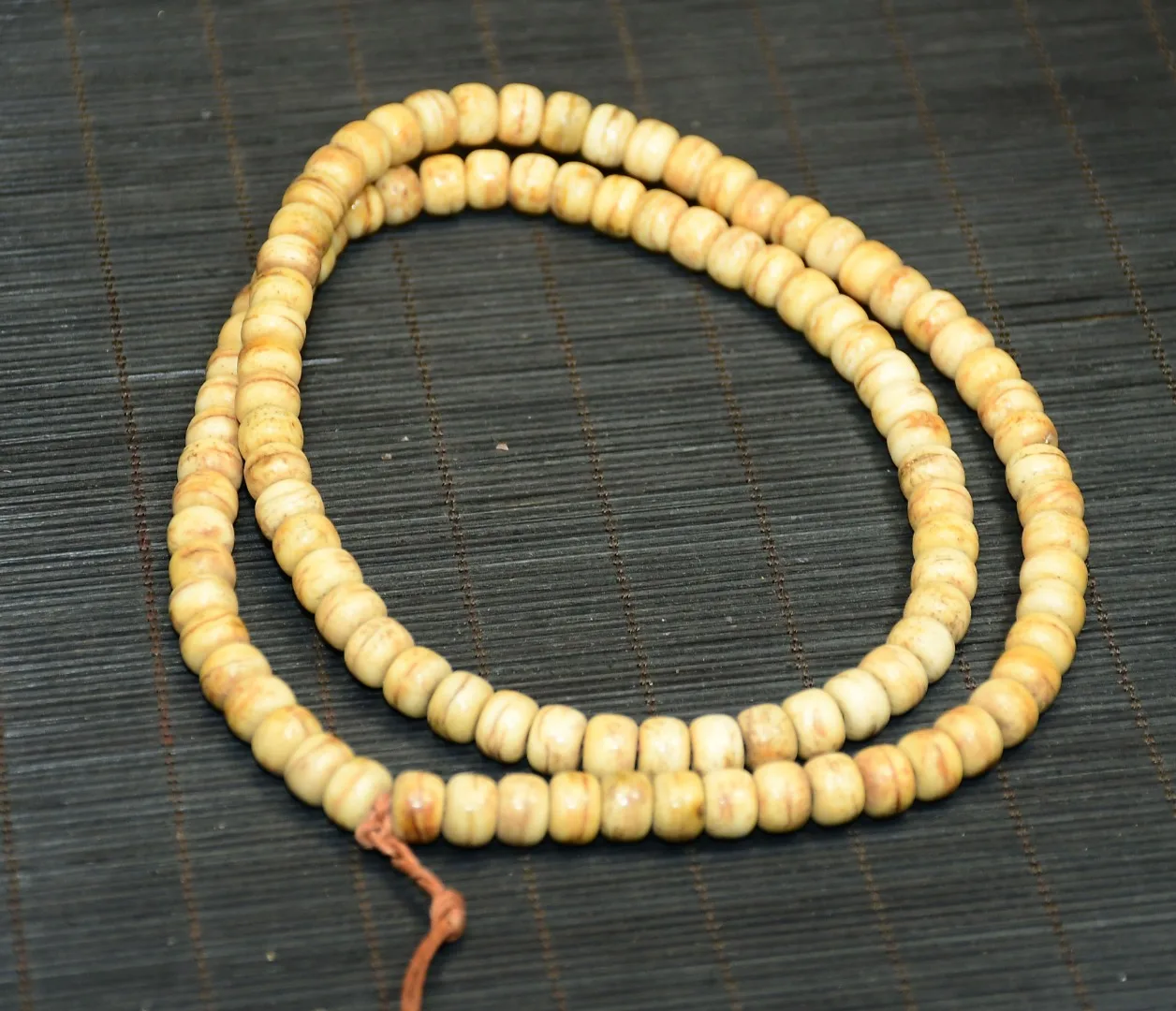 Old bone Pear carve Round beads 108 Buddhist beads rosary Handheld components Pendant Amulet Dharam