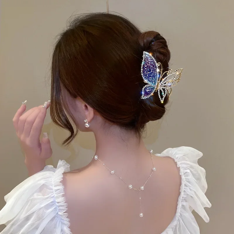 New Women\'s Crystal Butterfly Fashion Alloy Claw Clip Light Luxury Bright Diamond Girl Back Spoon Shark Clip Hair Accessories