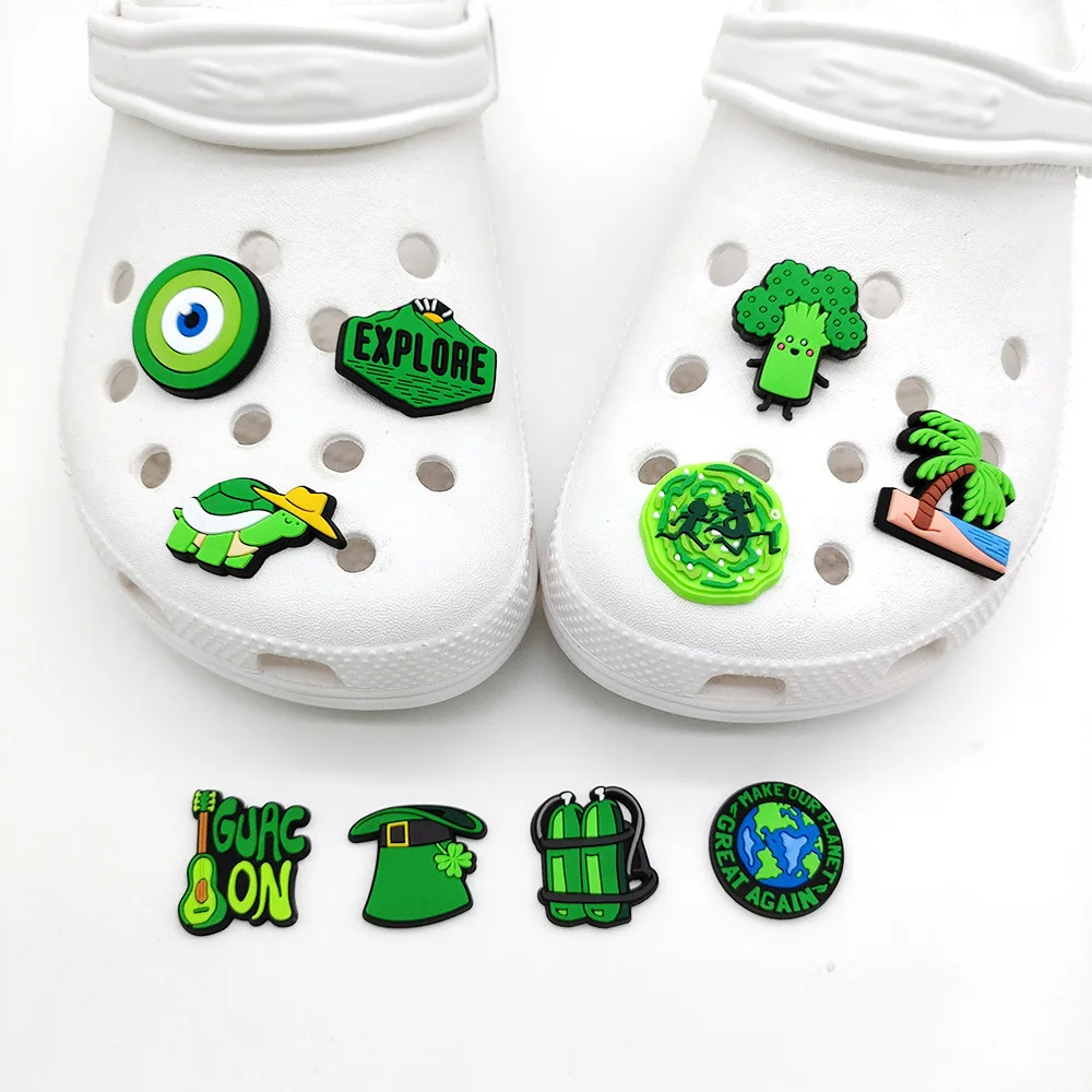 10 Charms PVC Tartaruga e Árvore para Sapatos - close-up view