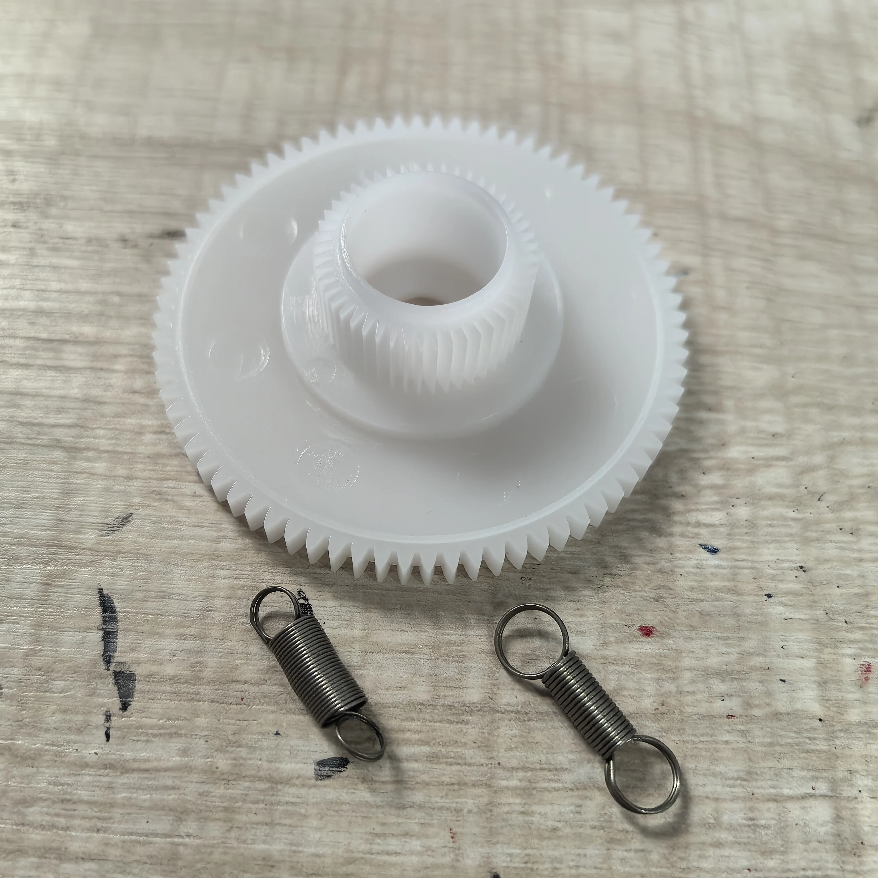 

1SET CLUTCH GEAR KIT for EPSON L3110 L3100 L3101 L3115 L3116 L3150 L3151 L3156 L3158 L3160 L4150 L4160 L4165 L5190 L6178 L6198