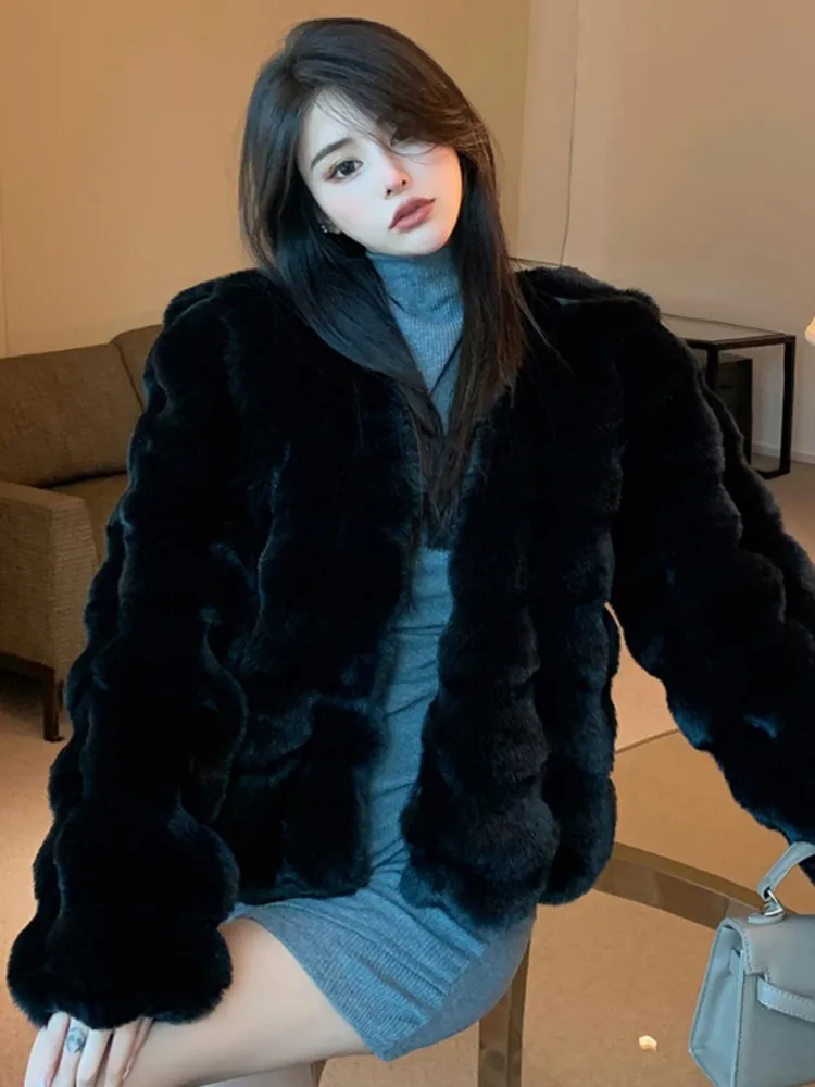 Fall and Winter New Women Tops Coats Elegant Faux Fur O-neck Long-sleeved Short Coat Korean Fashion Chic Business Jackets New