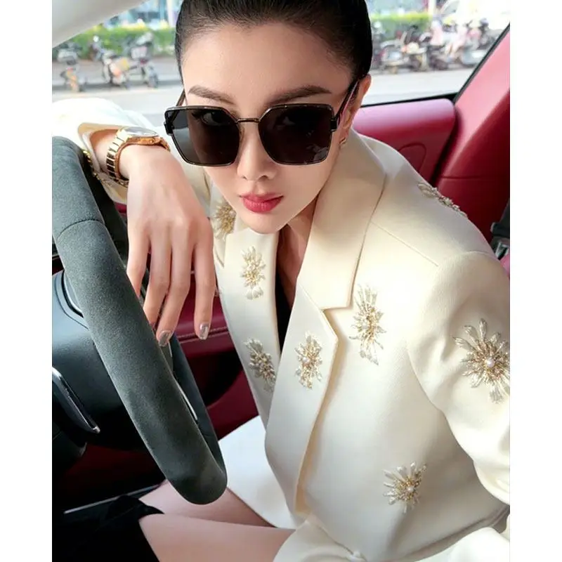 Autumn Winter Women's New Fashion Light Luxury Design Sense Heavy Industry Three-dimensional Flower Loose Temperament Suit Coat