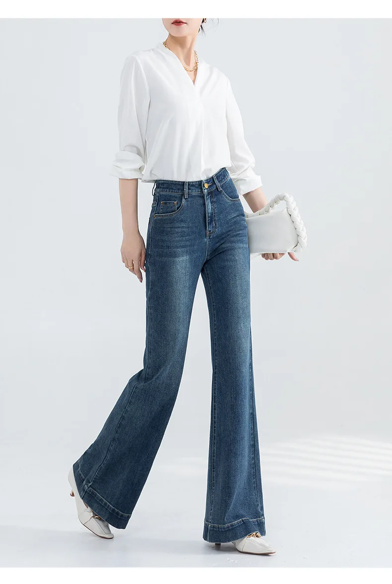 

Women's Spring and Fall New Fashion High-waisted Retro Denim Micro-flare Pants. Simple and Comfortable Slim Straight Leg Jeans