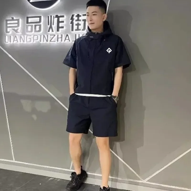 

High Quality Golf Suits Men's Golf Wear 2025 Summer New Two Piece Set Quick Drying Hooded Top + Golf Shorts Men's Golf Clothing