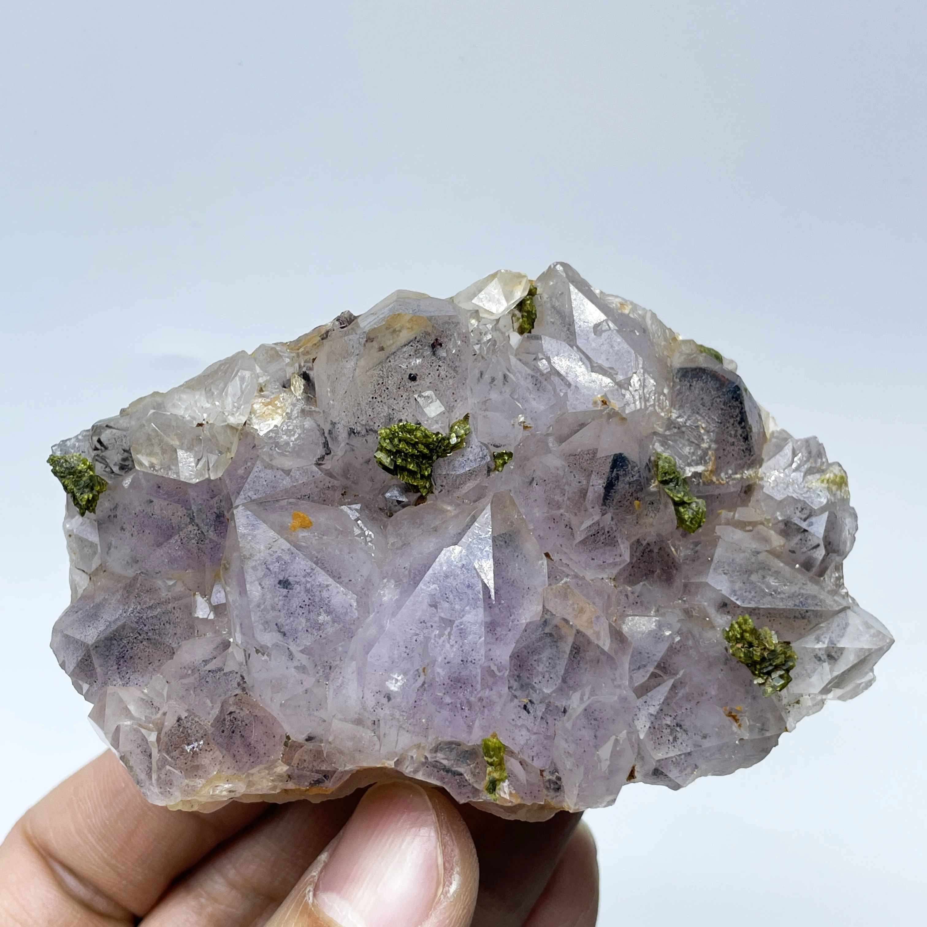 

Natural Stone Epidote Mineral Specimen Garden Quartz Crystal Cluster Rock Healing Home Decoration