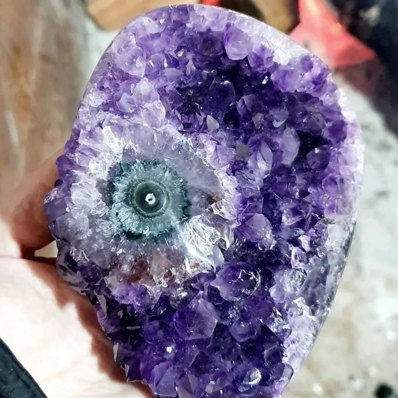 

AAA+Beautiful Natural Healing Amethyst Geode Decor - Great For Home Decor, Table Decor, DIY, Healing And Meditation! Healing