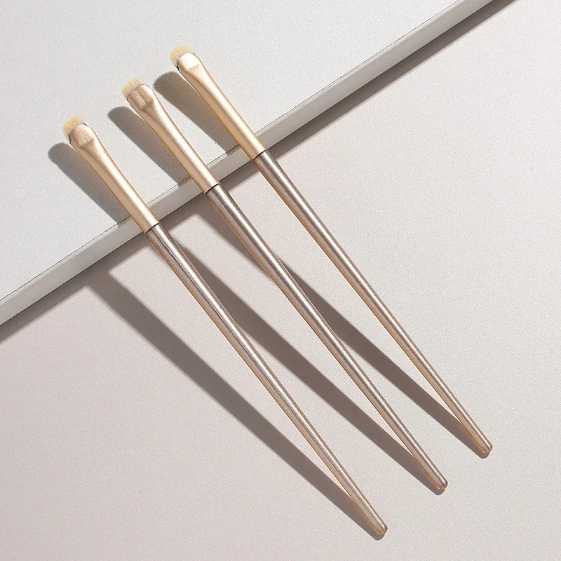 3 pennelli per trucco per eyeliner curvi, pennello per trucco per eyeliner di precisione, palpebra, strumenti cosmetici per occhi piccoli e sottili e affilati