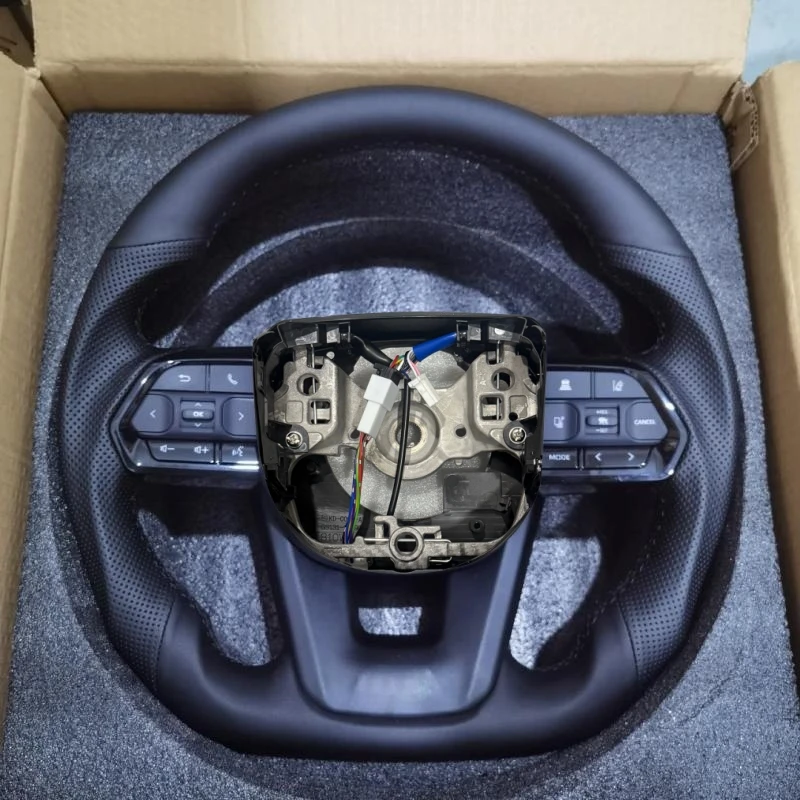 

Кожаный спортивный руль Toyota подходит для Land Cruiser 120 150 200 300 LC200 LC300 FJ120 FJ150 LC70 Fortuner 4 Runner Alphard