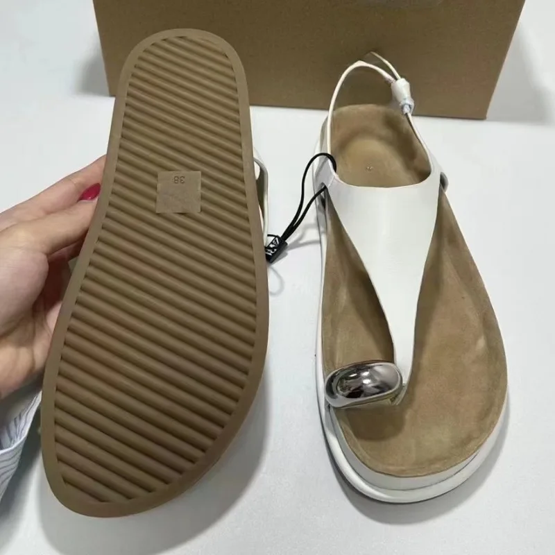 2024 Summer Flat Women Roman Sandals Round Toe Soft Leather Comfortable Light Chic Ladies Beach Shoes Outdoor Casual Footwear