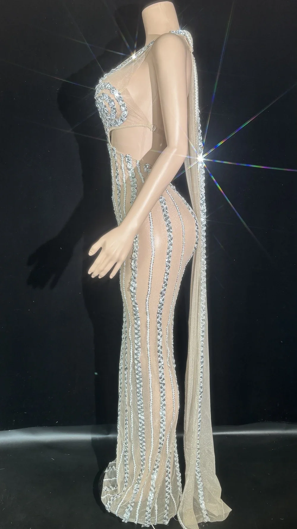 Ropa para sesión de fotos de mujer, disfraz de cantante, traje Sexy de malla transparente con espalda descubierta, vestido de cola para celebración de boda, noche, graduación y cumpleaños