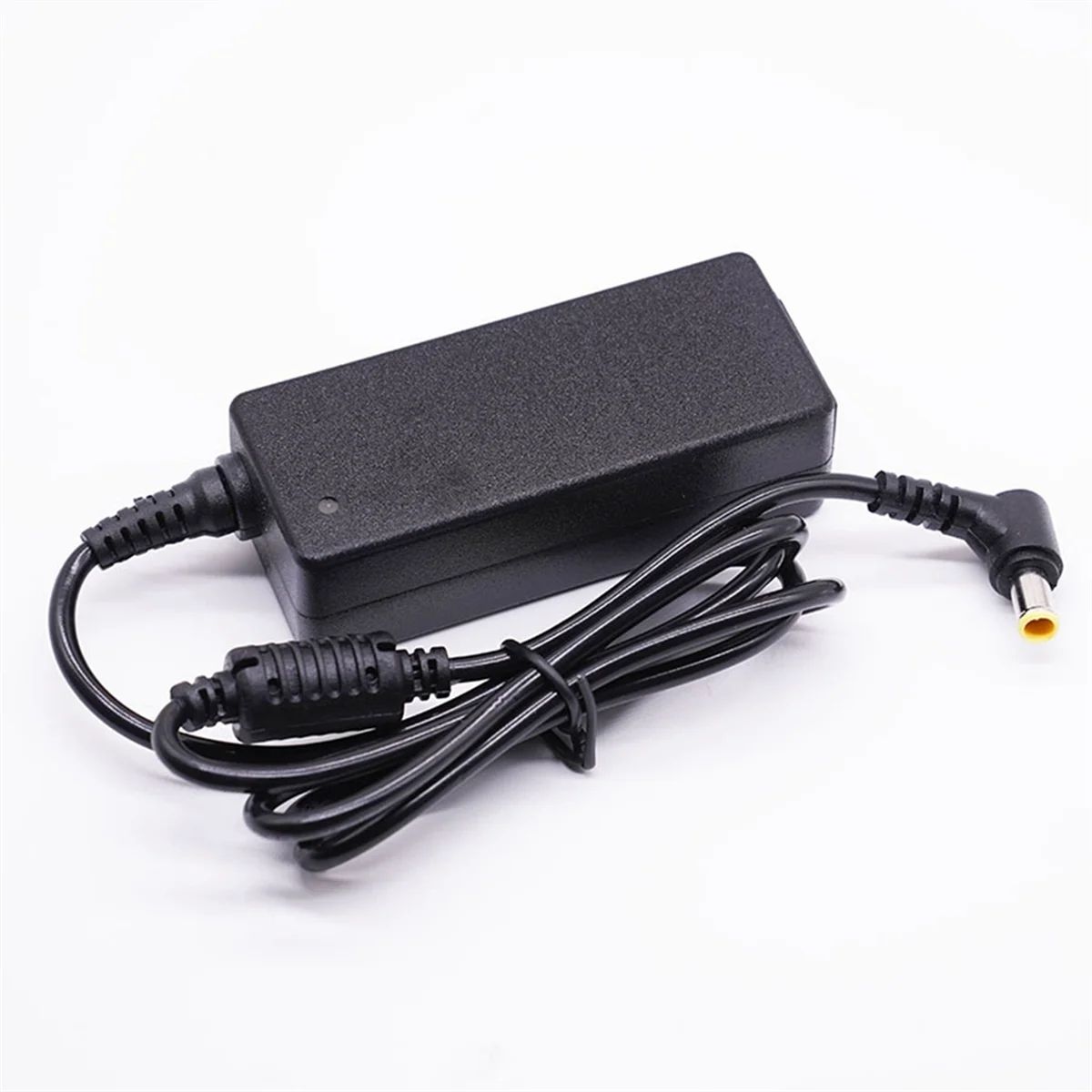 TCE 19 فولت 2.1A 6.5x4.4 مللي متر محول ل 24 بوصة LED شاشات كريستال بلورية AP16B-A LCAP26B-E ADS-45FSN-19 19040GPCU شاحن التيار الكهربائي