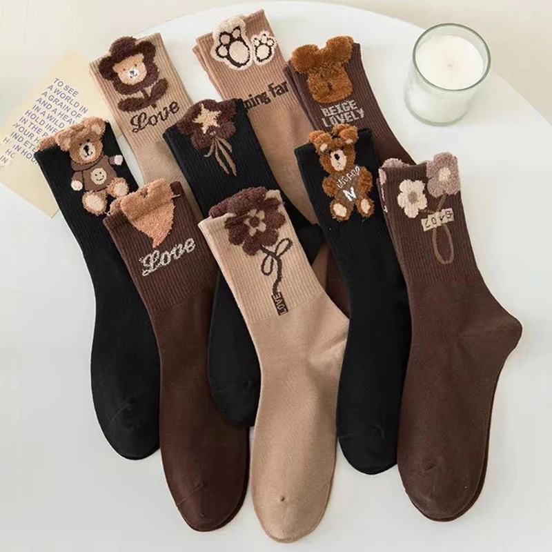 Cute Brown Bear Retro Cotton Socks Girls Comfortable Middle Tube Sock Autumn Winter Soft Kawaii Socks For Women 1Pair