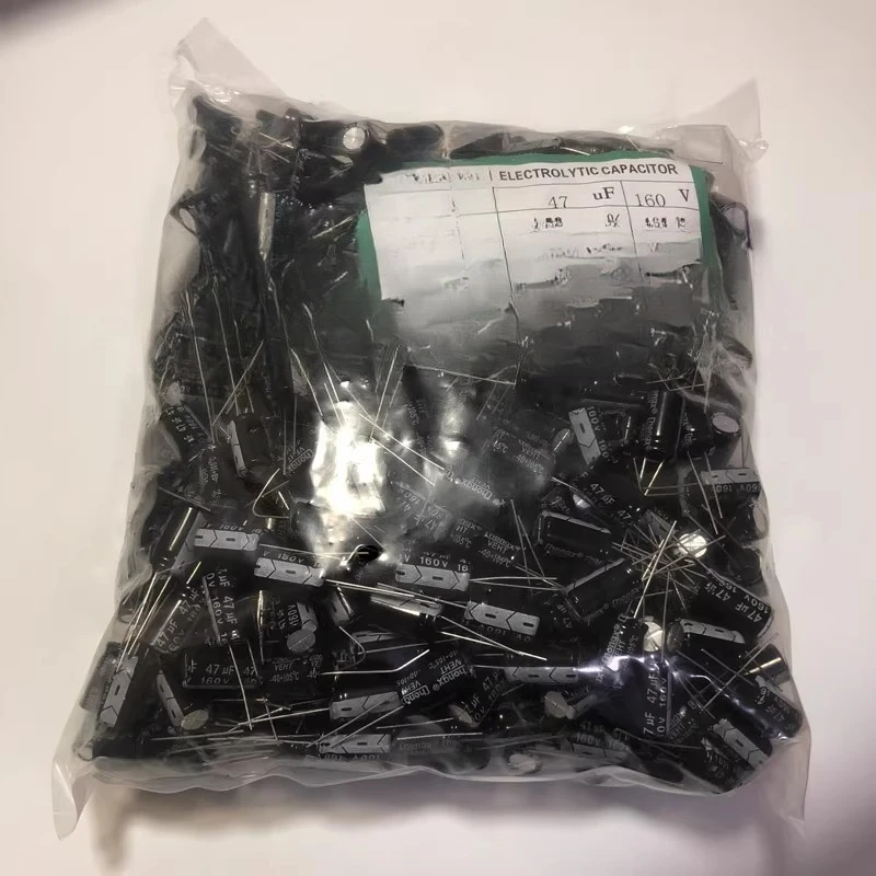 

Линейный электролитический конденсатор CHONGX 68UF 82UF 16V25V35V50V63V100V400V черный обычный