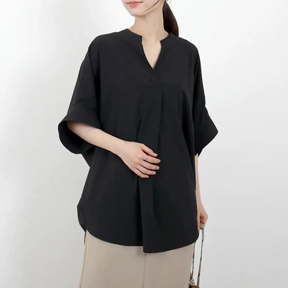 

Женская рубашка с V-образным вырезом и коротким рукавом «летучая мышь»