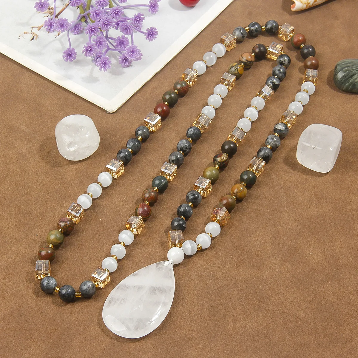 Women's Bohemian Sweater Chain, Natural Stone Pendant Necklace, A Good Choice for Attending Banquets or Daily Wear