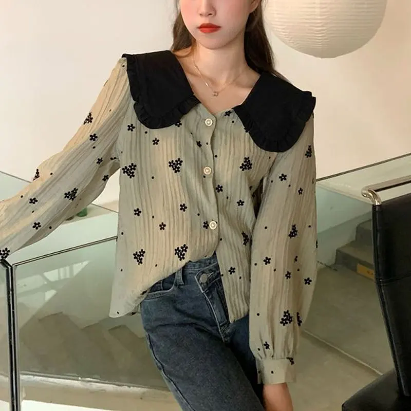 Stylish Floral Embroidery Shirt Spring Autumn Sweet Doll Collar Basic Female Clothing Single-breasted Commute Long Sleeve Blouse