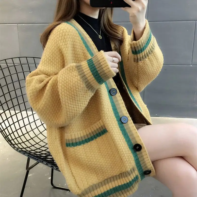 

2026 Autumn Winter New Versatile Fashion Lazy Style Top Loose Thickened Coat Knitted Women's Sweater