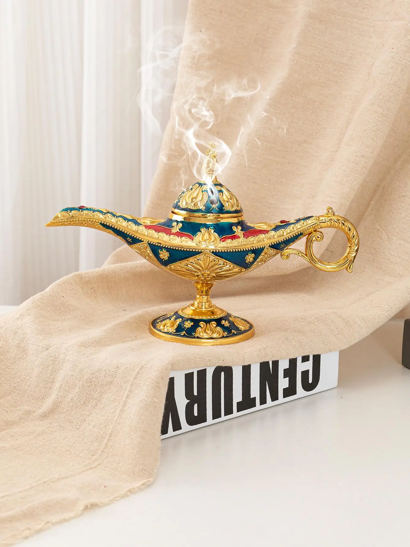 Aladdin's Magic Lamp Incense Burner Painted Handmade Metal Crafts Dinner Decoration Props Wishing Lamp Ornaments Aromatherapy St