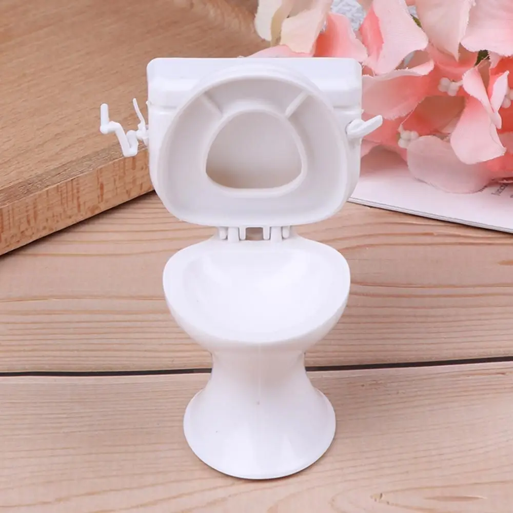 Giocattoli Casa da gioco Ornamento da bagno Bianco Closestool Modello Toilette in miniatura Mobili per case delle bambole Accessori per bambole