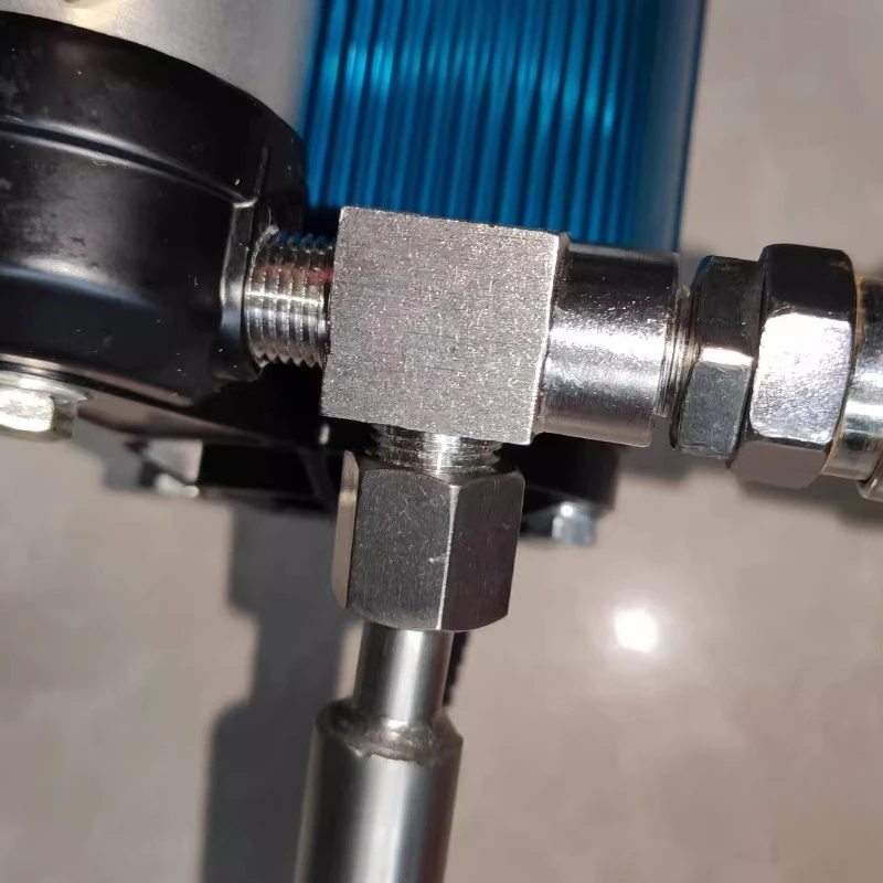(Applicable to) ARB）air pump horizontal bar three-way expansion joint is connected to the pressure switch and the gas tank
