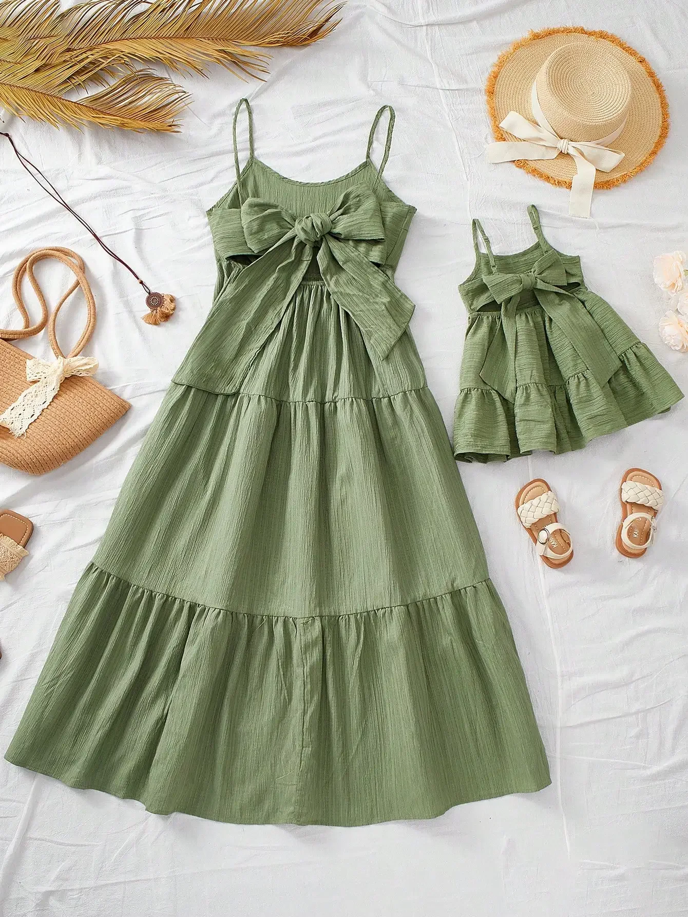 

KIDS Babygirl Cute Summer Vacation Green Textured Loose Strap Dress Mum And Daughter Dresses Spring Dresses For Girls Floral Dresses