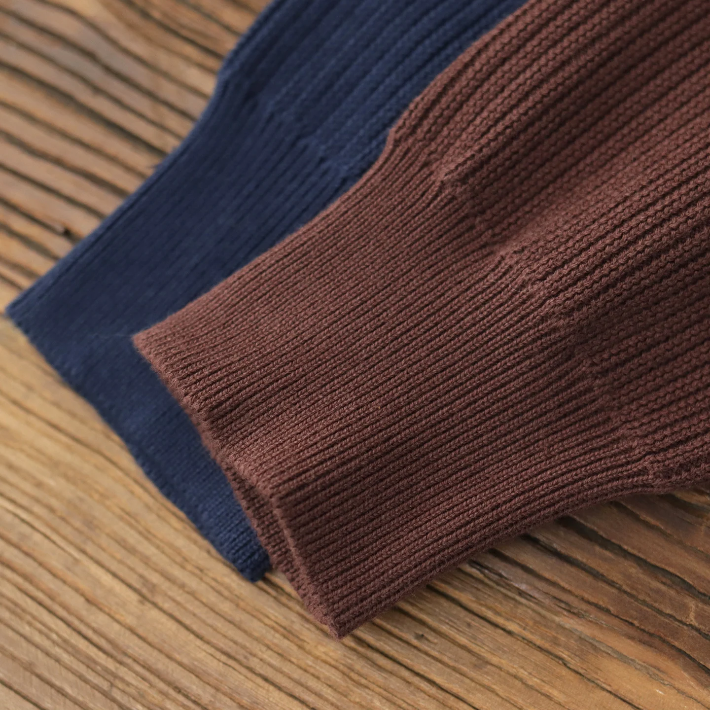 2025 Herfst Nieuwe Britse Vintage Meeuw Kraag Effen Kleur Lange Mouw Trui Heren Trui Losse Mode Casual Knitwear