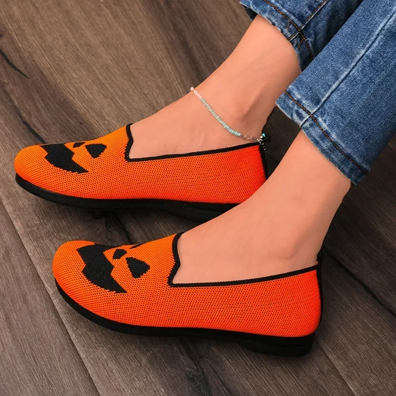 Scarpe da donna con volto sorridente di zucca di Halloween, 2024 nuove scarpe piatte piatte singole scarpe da passeggio leggere, comode e traspiranti,