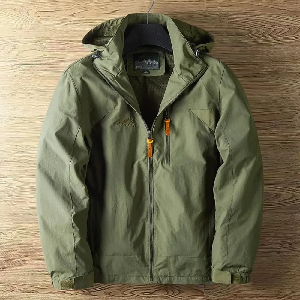 

Men's Fashion Spring and Autumn Casual Outdoor Jackets Thin Section Punching Jacket with Hat Men Versatile Clambing Streetwear