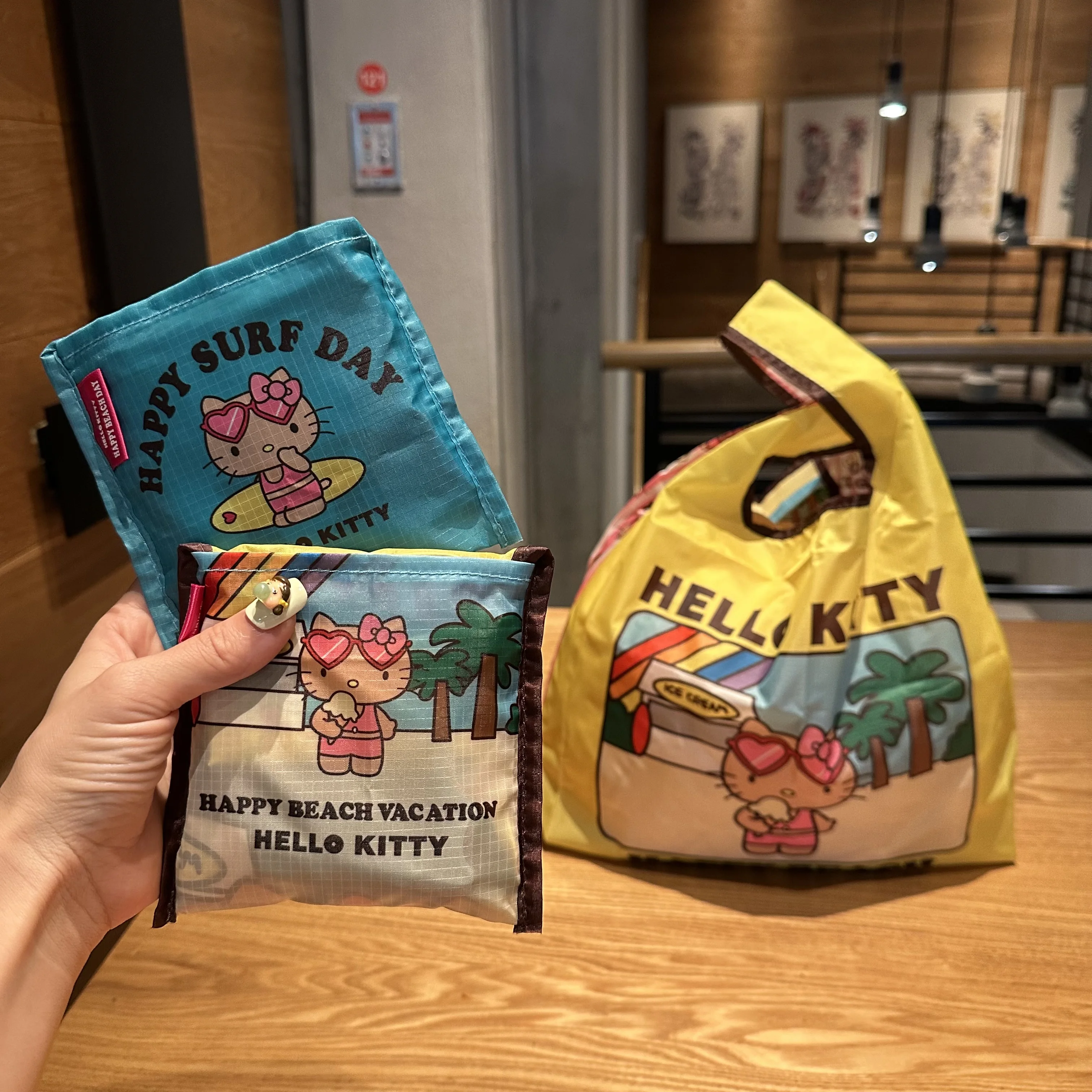 헬로 키티 귀여운 만화 고양이 대용량 접이식 환경 친화적인 경량 쇼핑백 미니 휴대용 보관 가방